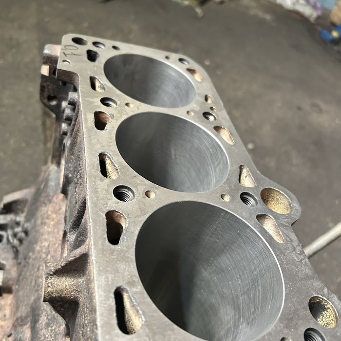 Двигатель гольф,ауди,венто,пассат 1.8 abs моно