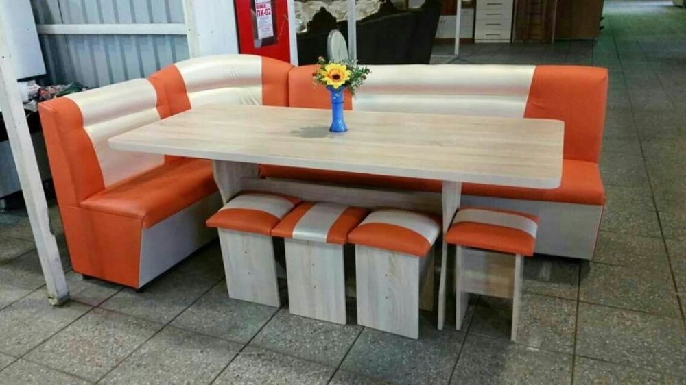 Кухнный уголок   со скла