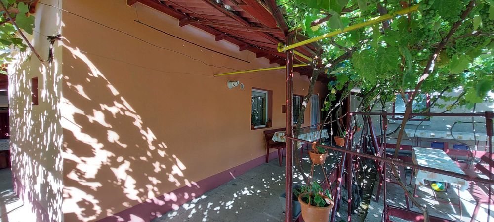 Casa de piatra 100mp, 3cam, ocazie pentru liniste