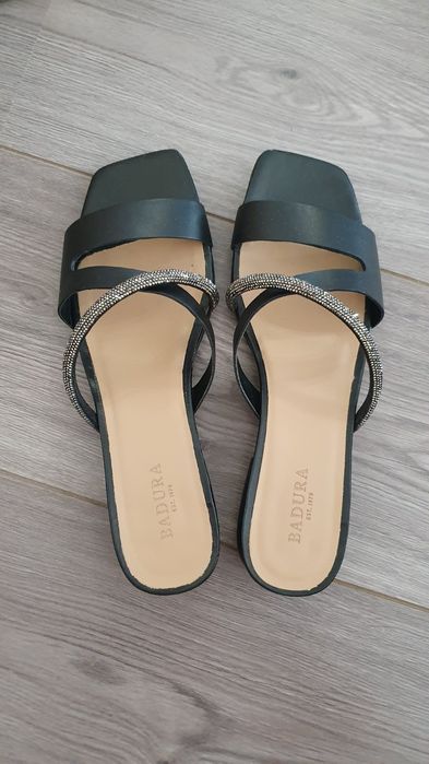 Дамски чехли Badura