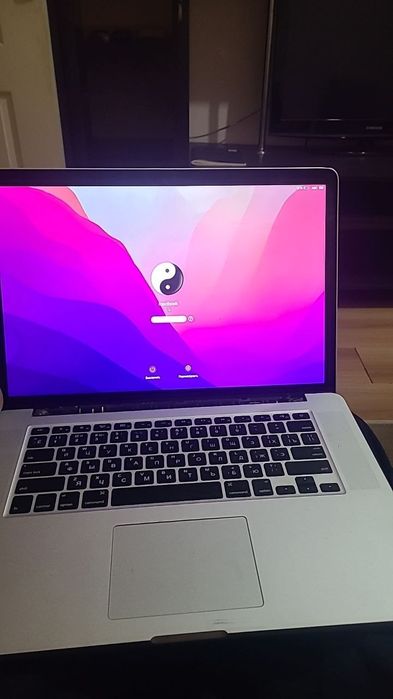 Macbook pro 2015 srochna
