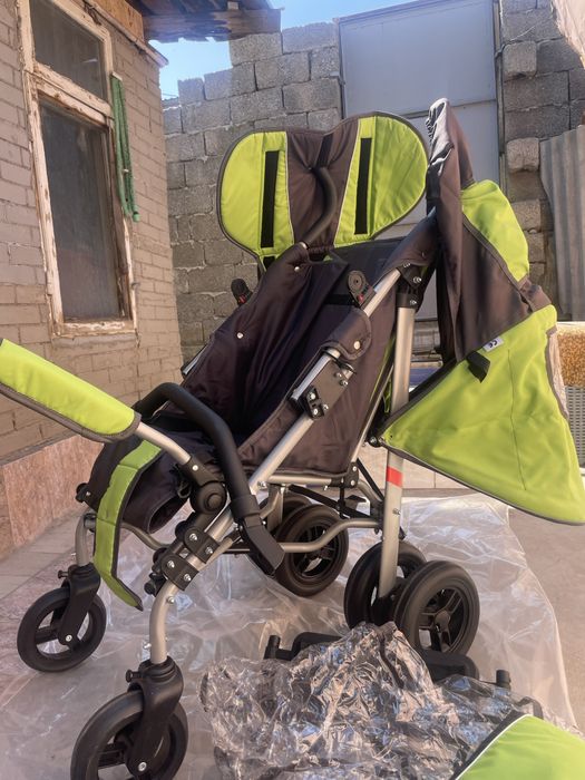 Специализированная коляска для детей с ДЦП