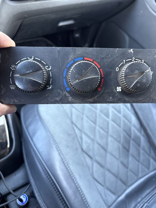 Регулятор печки  на лада приора