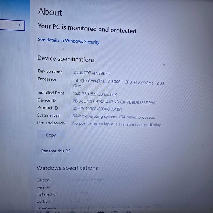 Продавам лаптоп Acer Aspire E 15 (E5-575G-31RF).