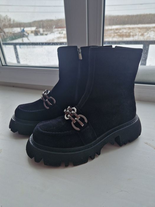 Продам зимние ботинки 36-37р.