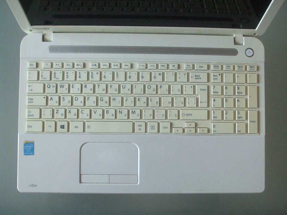 Лаптоп TOSHIBA Satellite C55-A-1RN