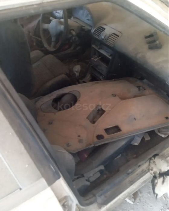 Запчасти на mazdu 323