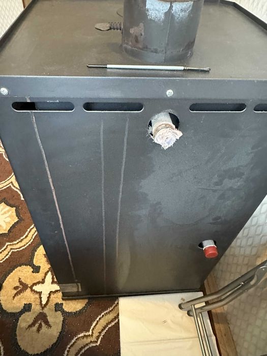 Продавам използвана камина Prity S3 W17 с помпа