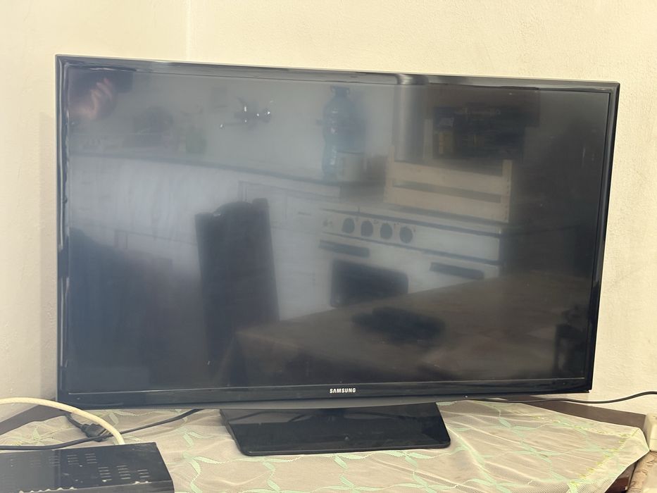 Телевизор samsung