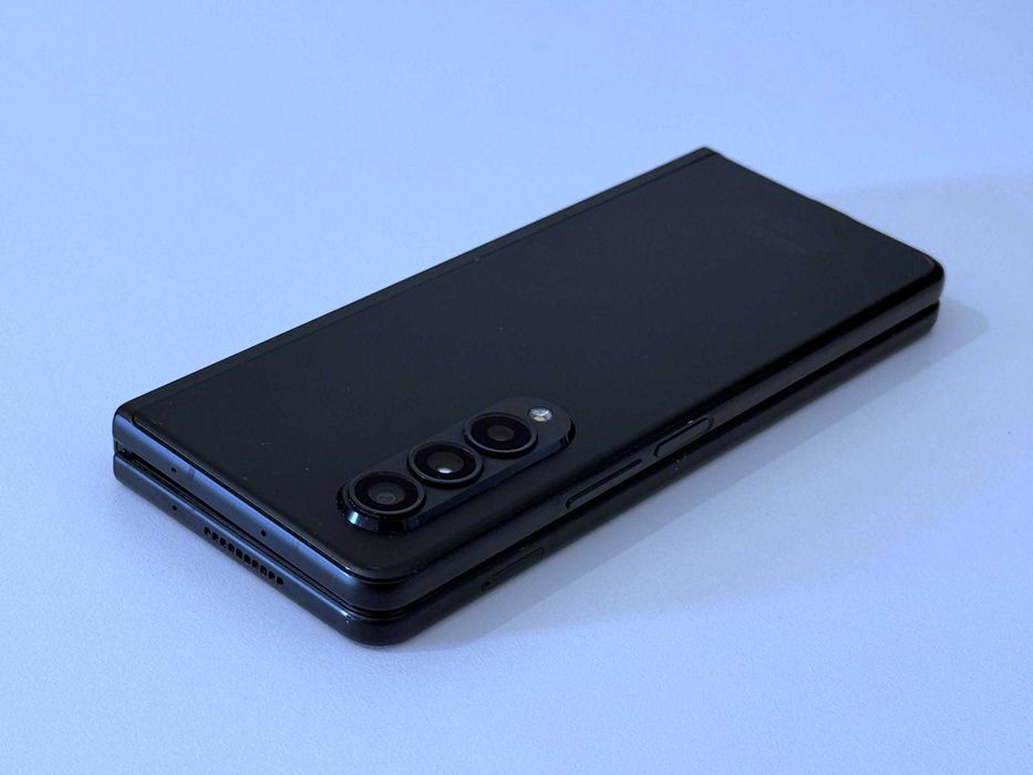 Бартер! Samsung Galazy Z Fold 3 512/12GB Phantom Black (Черен)