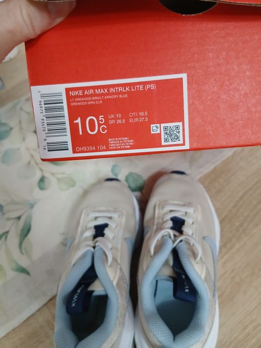 Adidasi air max intrlk lite
