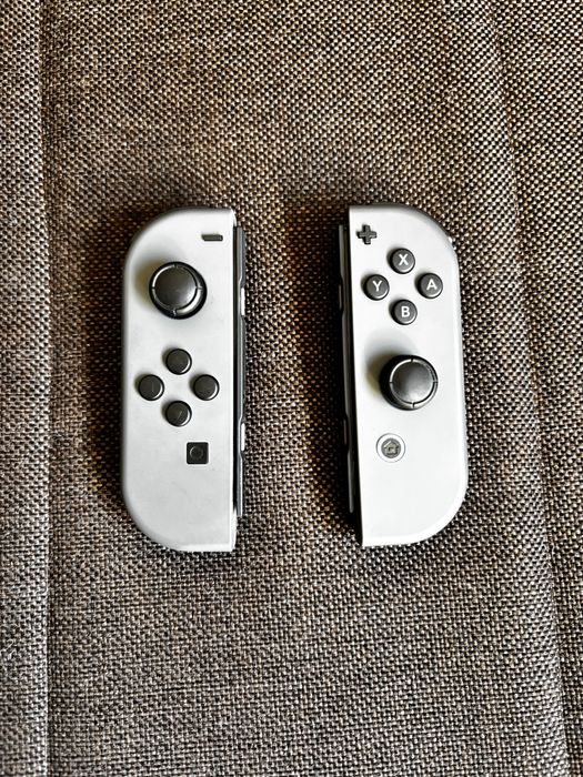 Vand consola Nintendo Switch !