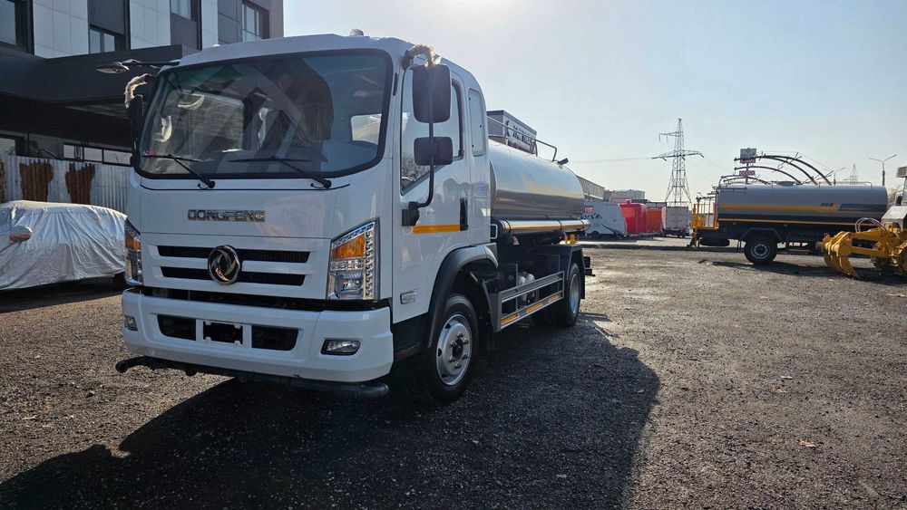 Комфорт 8тон Водовоз(поливомоечная машина)