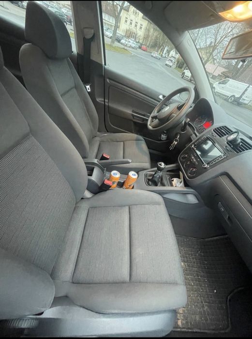 Volkswagen golf V 1.6 mpi