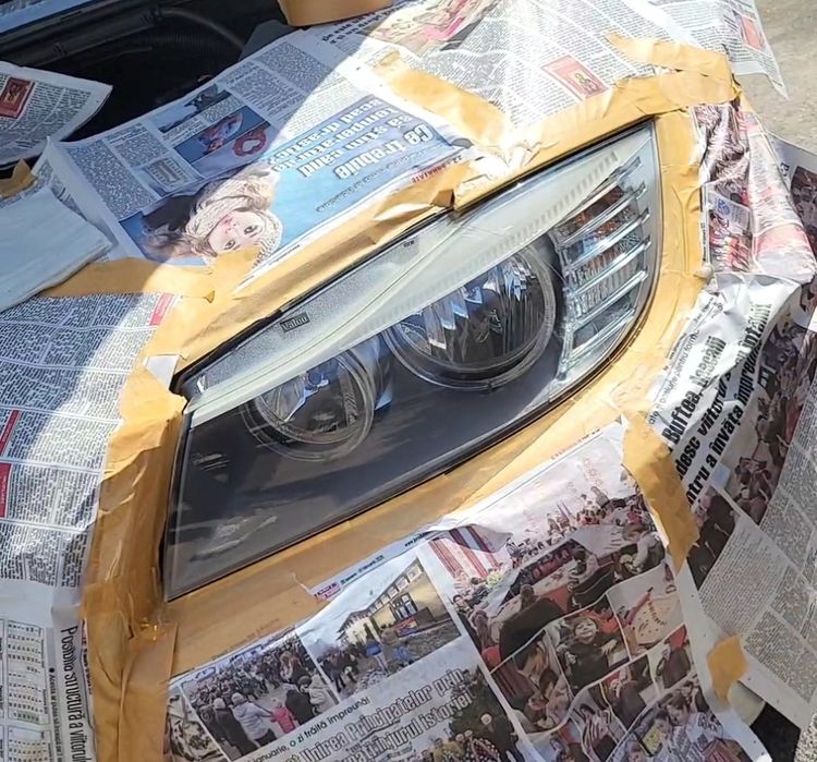 Polish faruri matuite. Polis auto. Reconditionare faruri ingalbenite