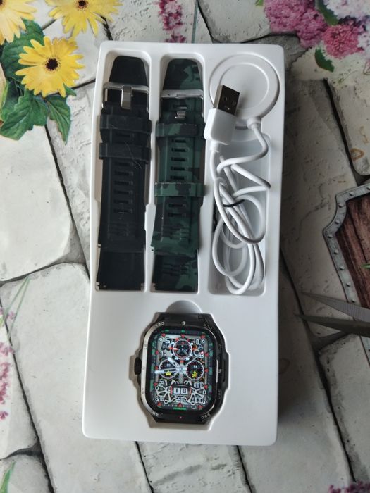 Смарт Часы  в очень хорошем состояние