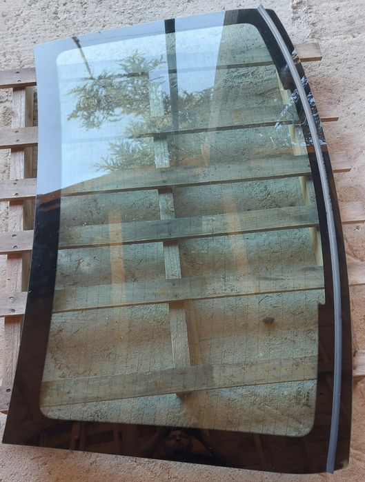 Оригинално задно стъкло мерцедес W212 седан ,авангард 2009г