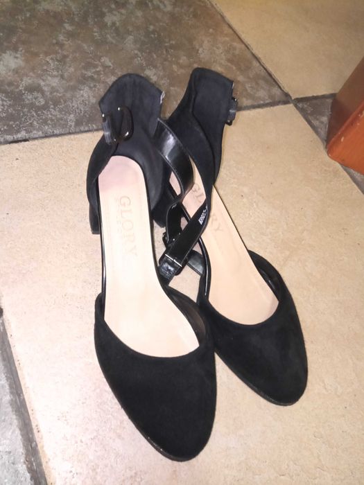 Продам женскую обувь б/у