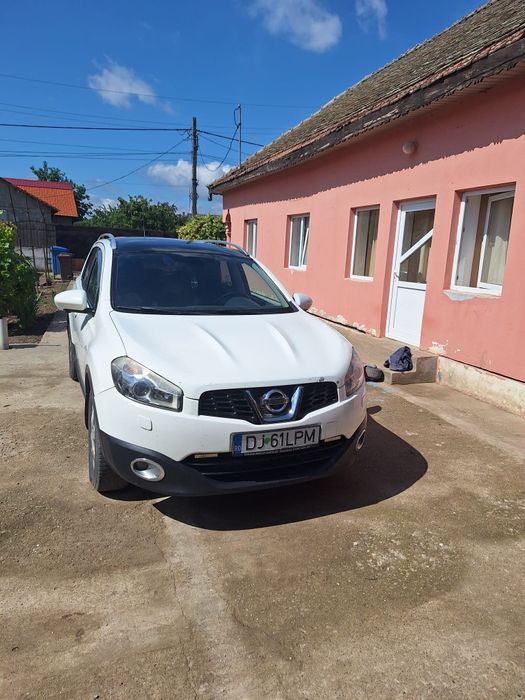 NISSAN Qashqai 2012