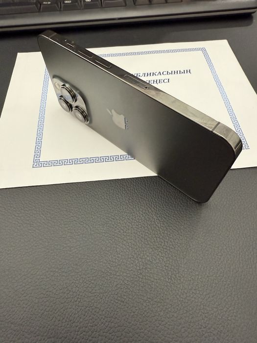 Продам Айфон 13 про