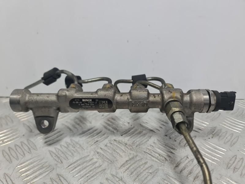 Rampa injectoare Fiat Bravo 2 198 1.6 CDTI