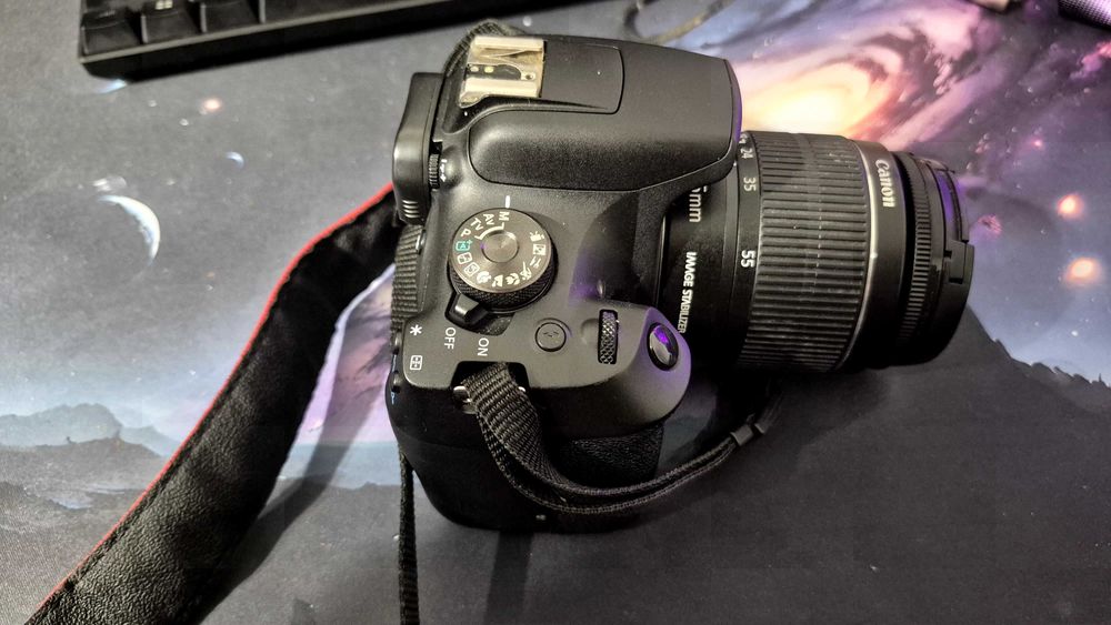 Se vinde Canon Eos 2000d,folosit foarte putin