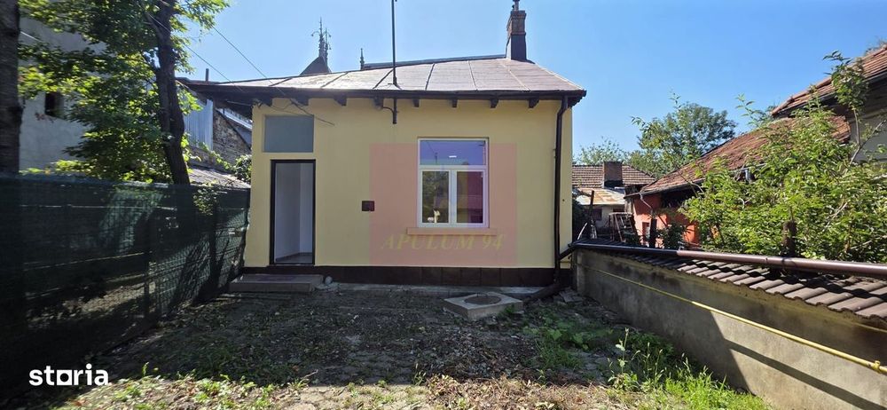 Casa cu 2 camere de vanzare in Campina