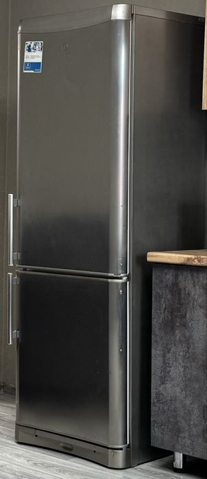 Продам холодильник рабочий