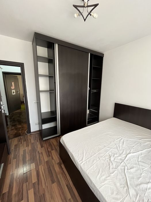 Inchiriez garsoniera tip studio cu loc de parcare