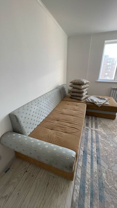 Большой диван длина почти 330