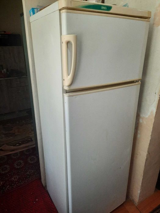 Продам холодильник Stinol