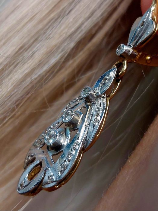 Продам Шикарные золотые серьги