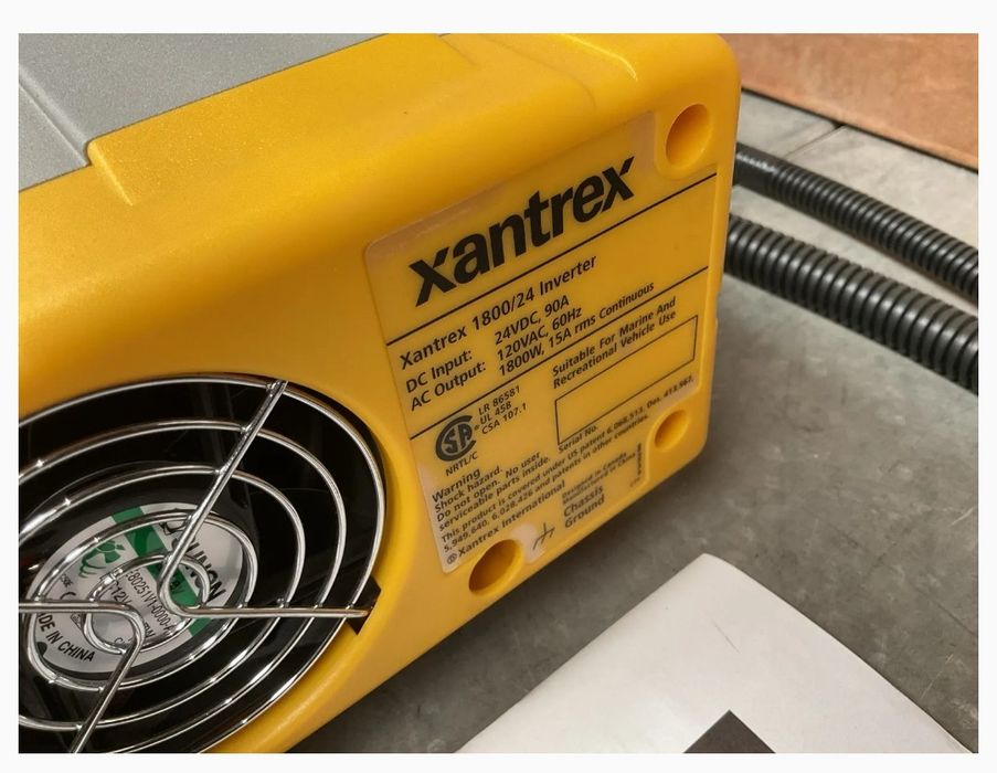 Xantrex : Invertor 24 V Dc / 120 V Ac -  1800 W