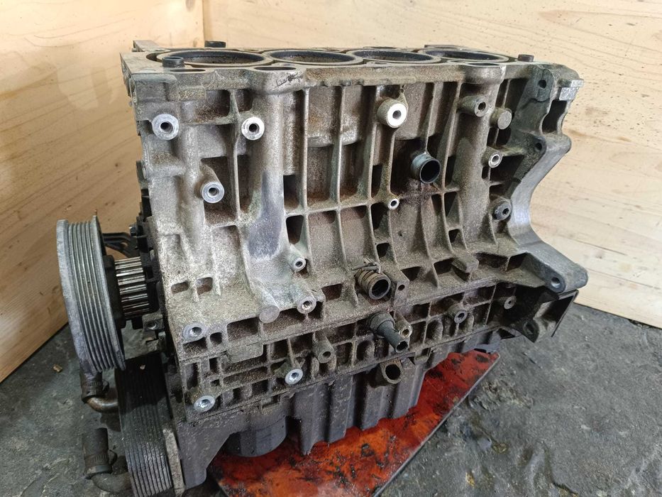 Bloc motor 1.6 benzina (varianta cu variator) VOLVO S40 V40 E3 2000  -