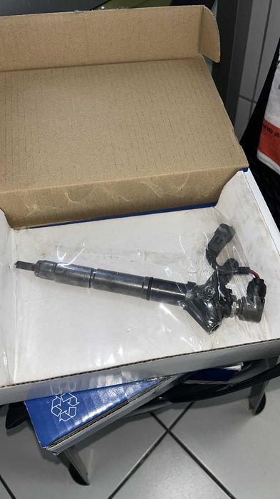 Продават се дюзи и горивна помпа за автомобил toyota