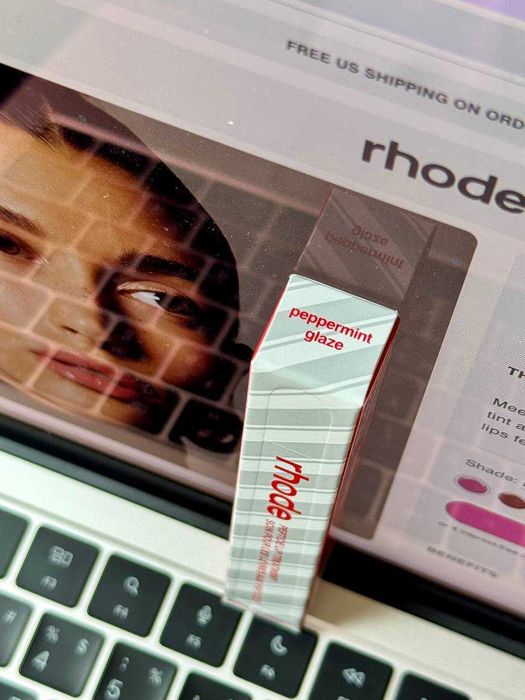 Продам блеск Rhode peppermint glaze