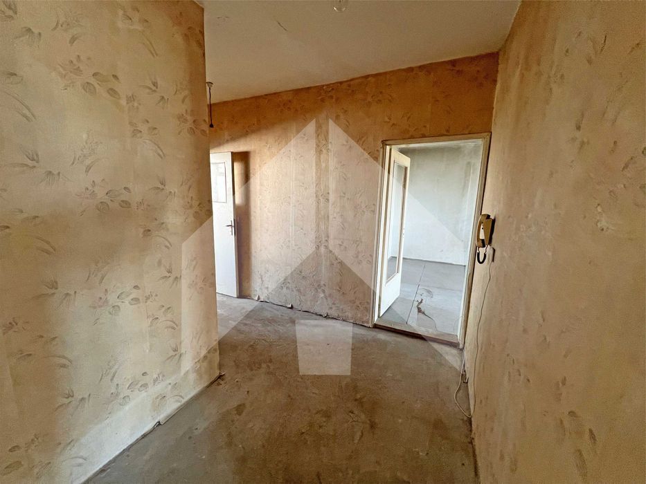 Продава се Четиристаен апартамент в Нови пазар - 113 кв.м за 451 €/кв.м - Снимка #2