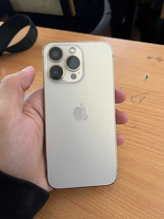 Продам Iphone 13 Pro