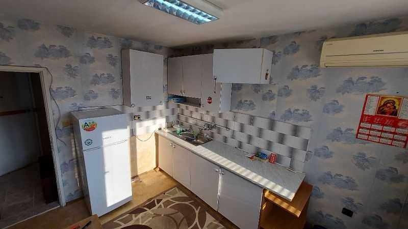 Дава се под наем Едностаен апартамент в Бургас, Изгрев - 42 кв.м за 125 € - Снимка #4