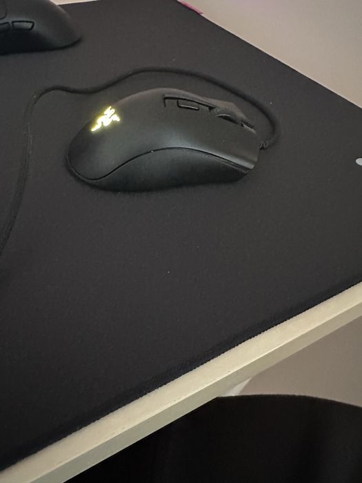 Мишка Razer Deathadder V2 mini + механична клавиатура Yeeso