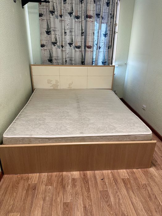 Кровать для спальни