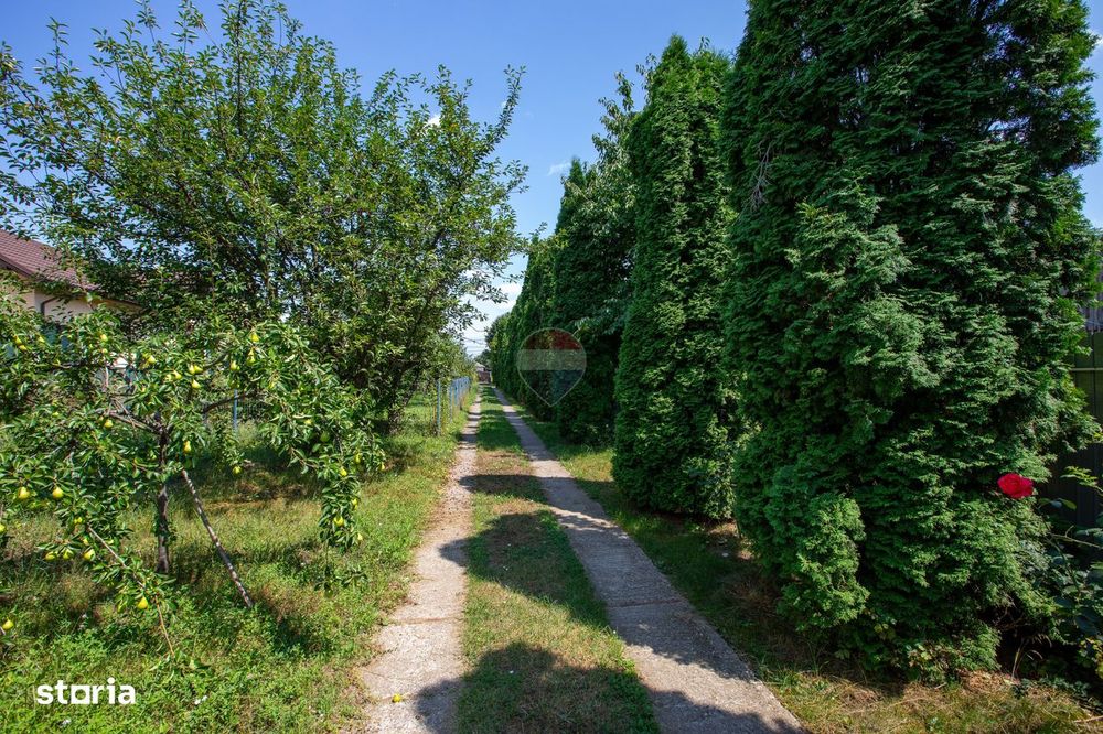 Casă P+M cu 6 camere de vânzare strada Calea Moldovei