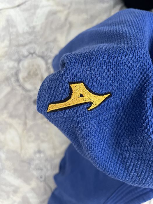Продам кимоно для дзюдо