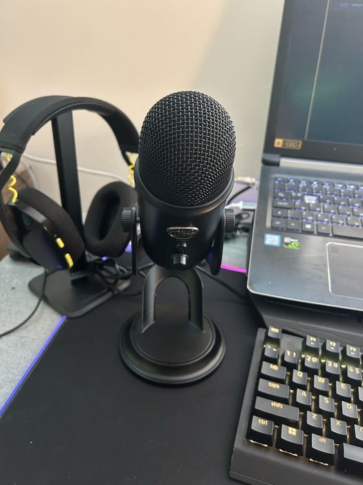 Logitech Blue Yeti микрофон, подкаст, гейминг,стрийм