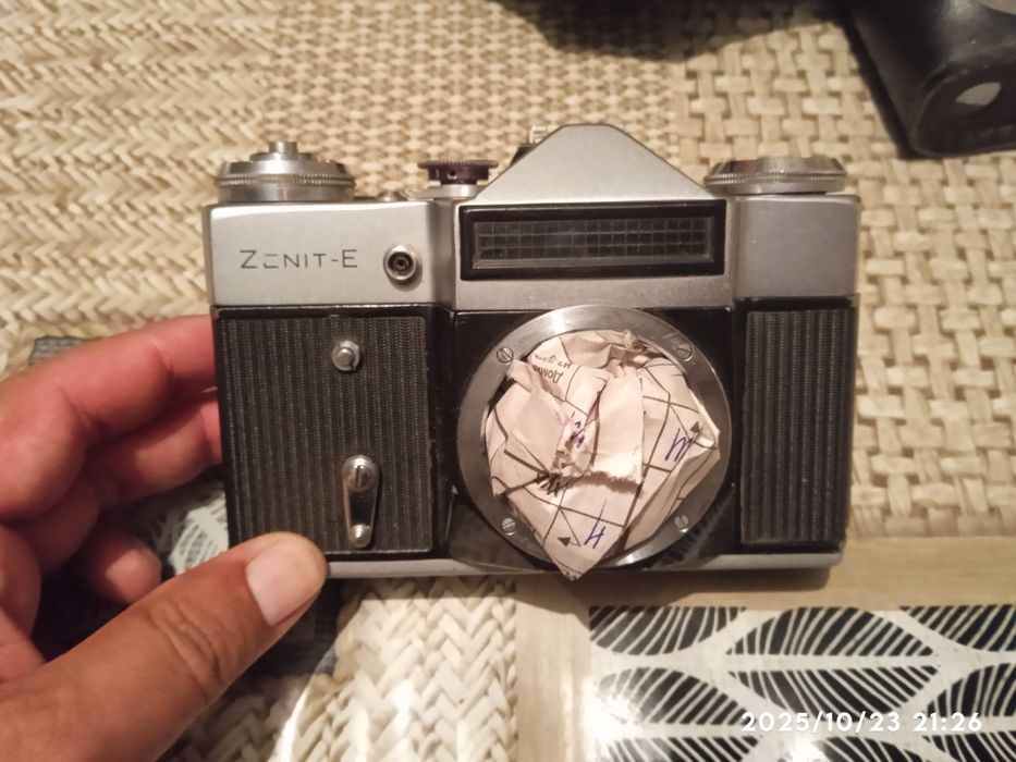 Советский фотоаппарат ЗЕНИТ-Е