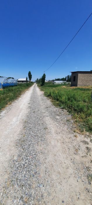 Uchastka sotiladi 20 sotix