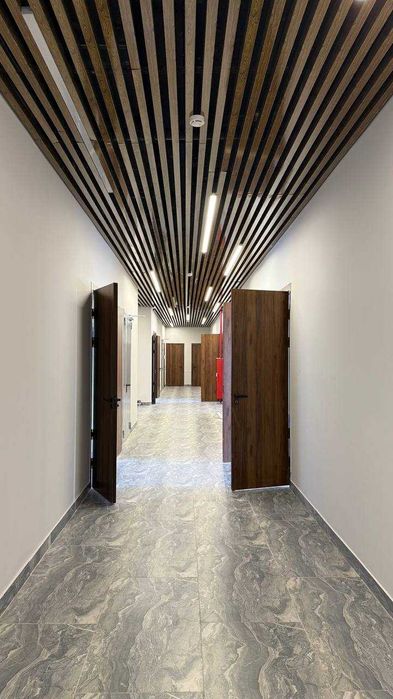 Большой офис в аренду (1057м2) в бизнес центре