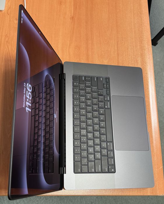MacBook Pro M3 Pro 16,2-inch. 18GB Memory. 512 GB SSD.
