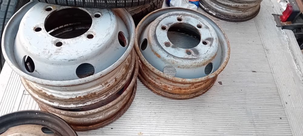 anvelope 8.5 R17.5.  8R 175