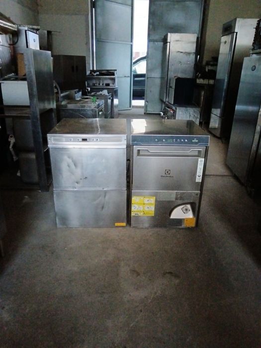 Професионална съдомиялна машина Electrolux